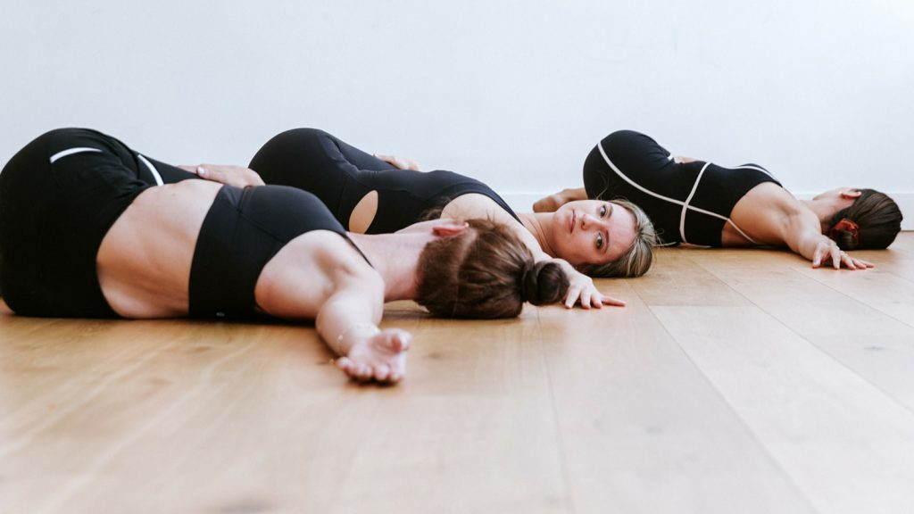 Desarrollo Intuitivo: Cómo Escuchar Tu Cuerpo en Cada Asana